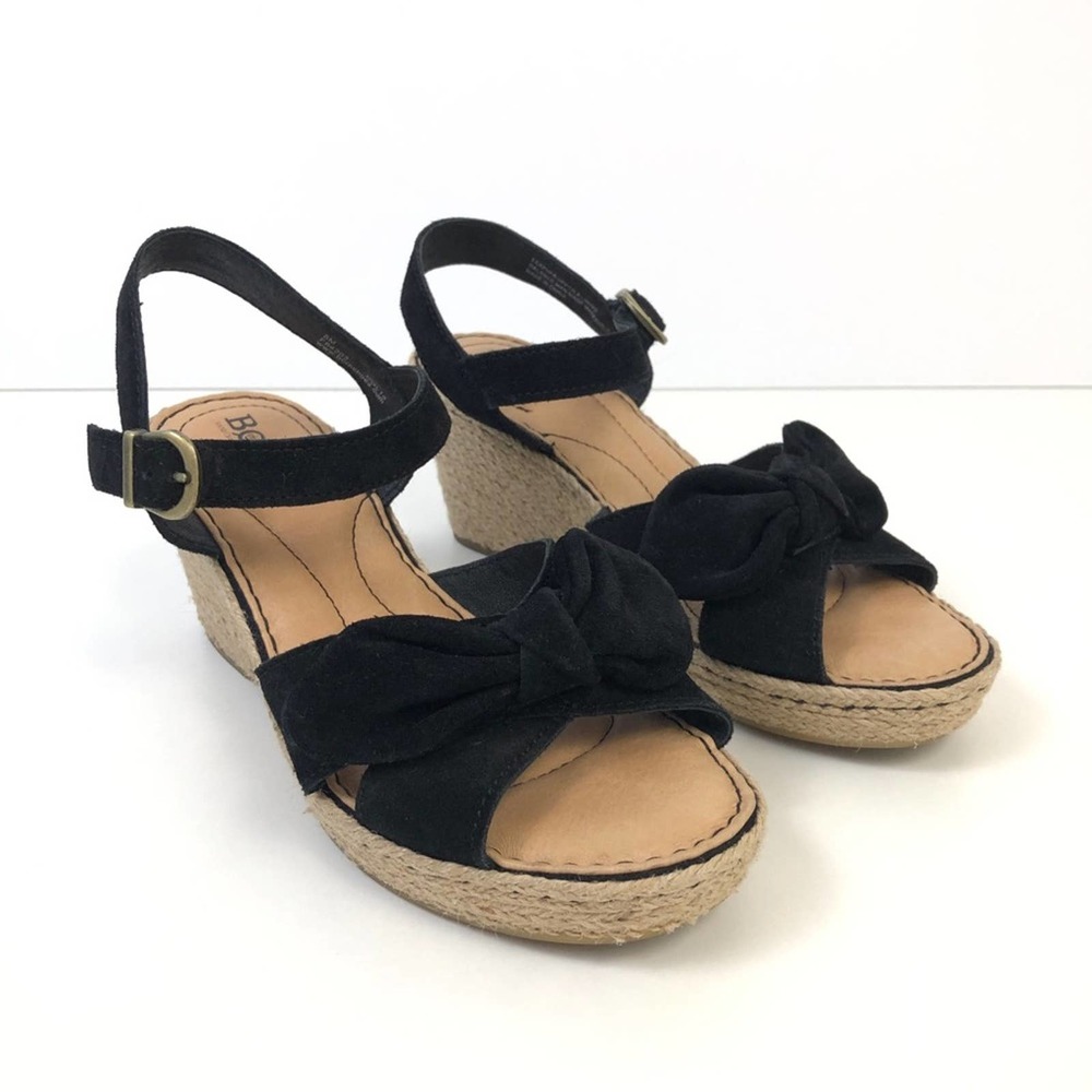 Born Size 8 Monticello Wedge Sandal Bow